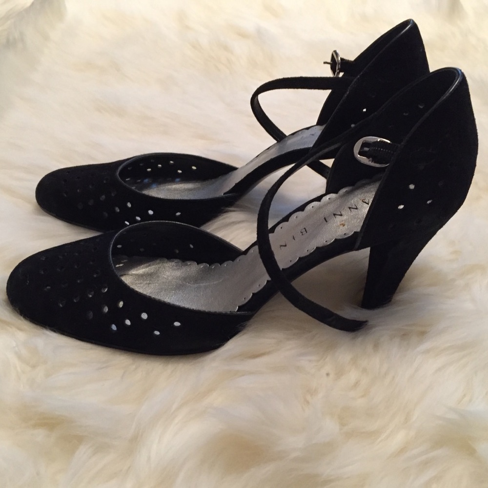 Gianni Bini black heels